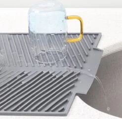 Navaris Siliconen Droogmat Met Afvoer - Aanrecht Droogmat Voor Afwas, Borden, Bestek, Glazen - Grijs 9 Navaris Siliconen Droogmat Met Afvoer - Aanrecht Droogmat Voor Afwas, Borden, Bestek, Glazen - Grijs -Winkel Voor Schoonmaakartikelen 1200x1171 4