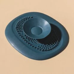 Heuts Goods - Gootsteenzeef - Gootsteenstop - Afvoerzeef - Afvoerstop - Spoelbal - Bad - Douchebak - Keuken - Wasbak - Badkuip - Siliconen - Donkerblauw 16 Heuts Goods - Gootsteenzeef - Gootsteenstop - Afvoerzeef - Afvoerstop - Spoelbal - Bad - Douchebak - Keuken - Wasbak - Badkuip - Siliconen - Donkerblauw -Winkel Voor Schoonmaakartikelen 1200x1200 1536