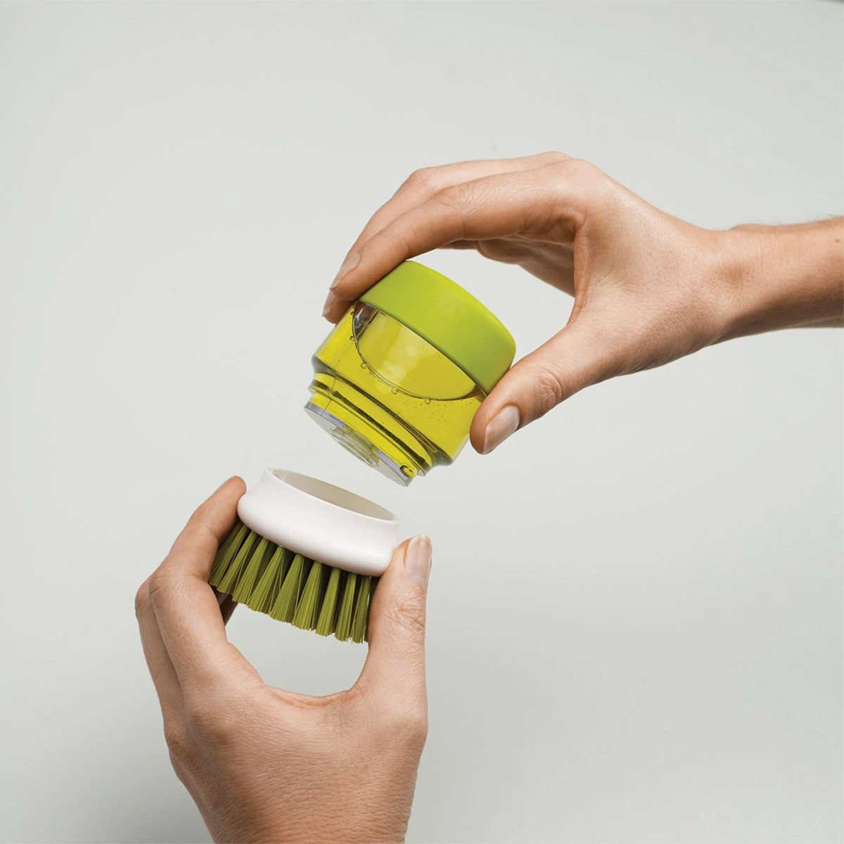 Joseph Joseph Afwasborstel Palm Scrub - Incl Houder - Grijs 5 Joseph Joseph Afwasborstel Palm Scrub - Incl Houder - Grijs - Afbeelding 5