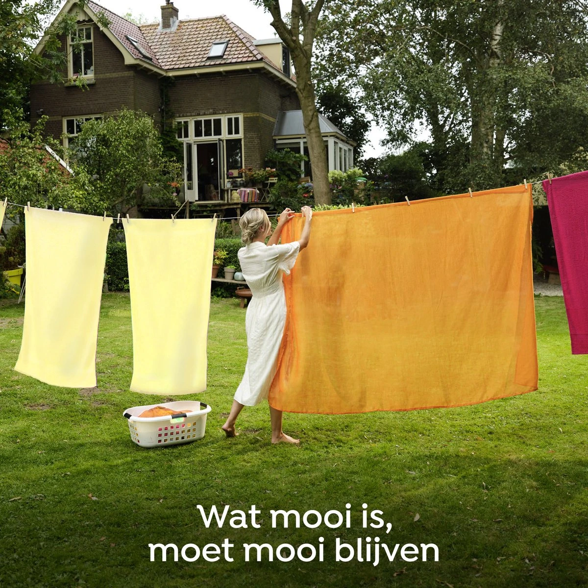 Robijn Classics Passiebloem & Bergamot Wasverzachter - 4 X 30 Wasbeurten - Voordeelverpakking 2 Robijn Classics Passiebloem & Bergamot Wasverzachter - 4 X 30 Wasbeurten - Voordeelverpakking - Afbeelding 2