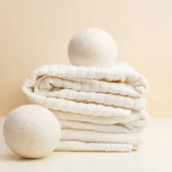 Apeiron Drogerballen - Droogballen - 6 XL Wasbollen - Droger - Duurzaam - Wasmachine - Wasverzachter - Energie Besparen - Zero Waste - Schapenvacht - Wol 19 Apeiron Drogerballen - Droogballen - 6 XL Wasbollen - Droger - Duurzaam - Wasmachine - Wasverzachter - Energie Besparen - Zero Waste - Schapenvacht - Wol -Winkel Voor Schoonmaakartikelen 1200x1200 588