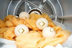 LuxerLiving Wasbol Set Van 6 - Droogt Tot 30% Sneller - Wasverzachter - Droger Ballen - Dryer Balls - Ecologisch - 100% Wol 9 LuxerLiving Wasbol Set Van 6 - Droogt Tot 30% Sneller - Wasverzachter - Droger Ballen - Dryer Balls - Ecologisch - 100% Wol -Winkel Voor Schoonmaakartikelen 1200x800 10