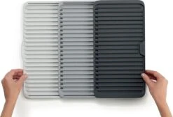 Joseph Joseph - Tier - Afdruipmat - Uitschuifbaar - Grijs 16 Joseph Joseph - Tier - Afdruipmat - Uitschuifbaar - Grijs -Winkel Voor Schoonmaakartikelen 1200x814 2