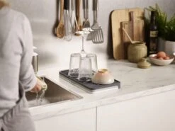 Joseph Joseph - Tier - Afdruipmat - Uitschuifbaar - Grijs 22 Joseph Joseph - Tier - Afdruipmat - Uitschuifbaar - Grijs -Winkel Voor Schoonmaakartikelen 1200x900 25