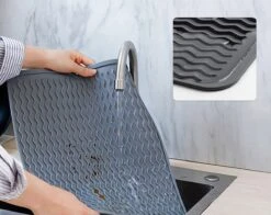 Merkloos Afdruipmat - Pannenonderzetter- Siliconen Mat - Zwart - 30 X 40 CM - Met Ophanggat - Hittebestendig -Winkel Voor Schoonmaakartikelen 1200x954 2