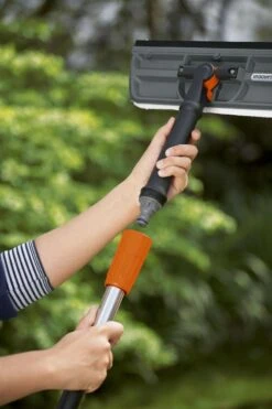 GARDENA Cleansystem Raamborstel Met Trekker - Werkbreedte 31 Cm -Winkel Voor Schoonmaakartikelen 799x1200 10