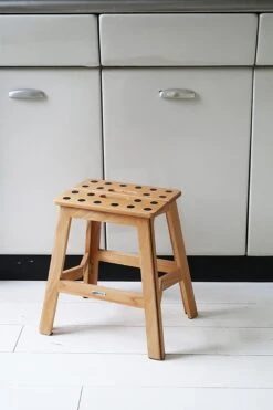 PUHLMANN - Inklapbare Kruk, JAMES, Hout, 41 Cm Hoog, Max 150 Kilo -Winkel Voor Schoonmaakartikelen 800x1200 11