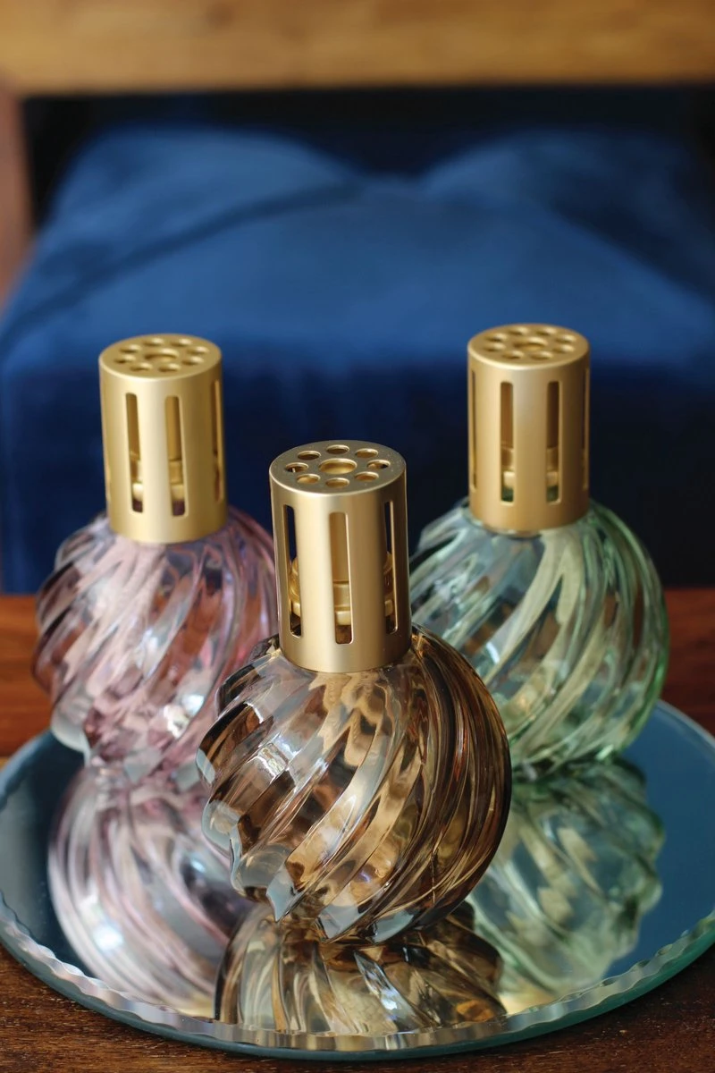 Ashleigh & Burwood Lampenolie Geurolie - Freesia & Orchid 250 Ml 5 Ashleigh & Burwood Lampenolie Geurolie - Freesia & Orchid 250 Ml - Afbeelding 5